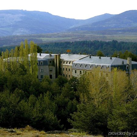 Parador De Gredos Navarredonda de Gredos Exterior photo