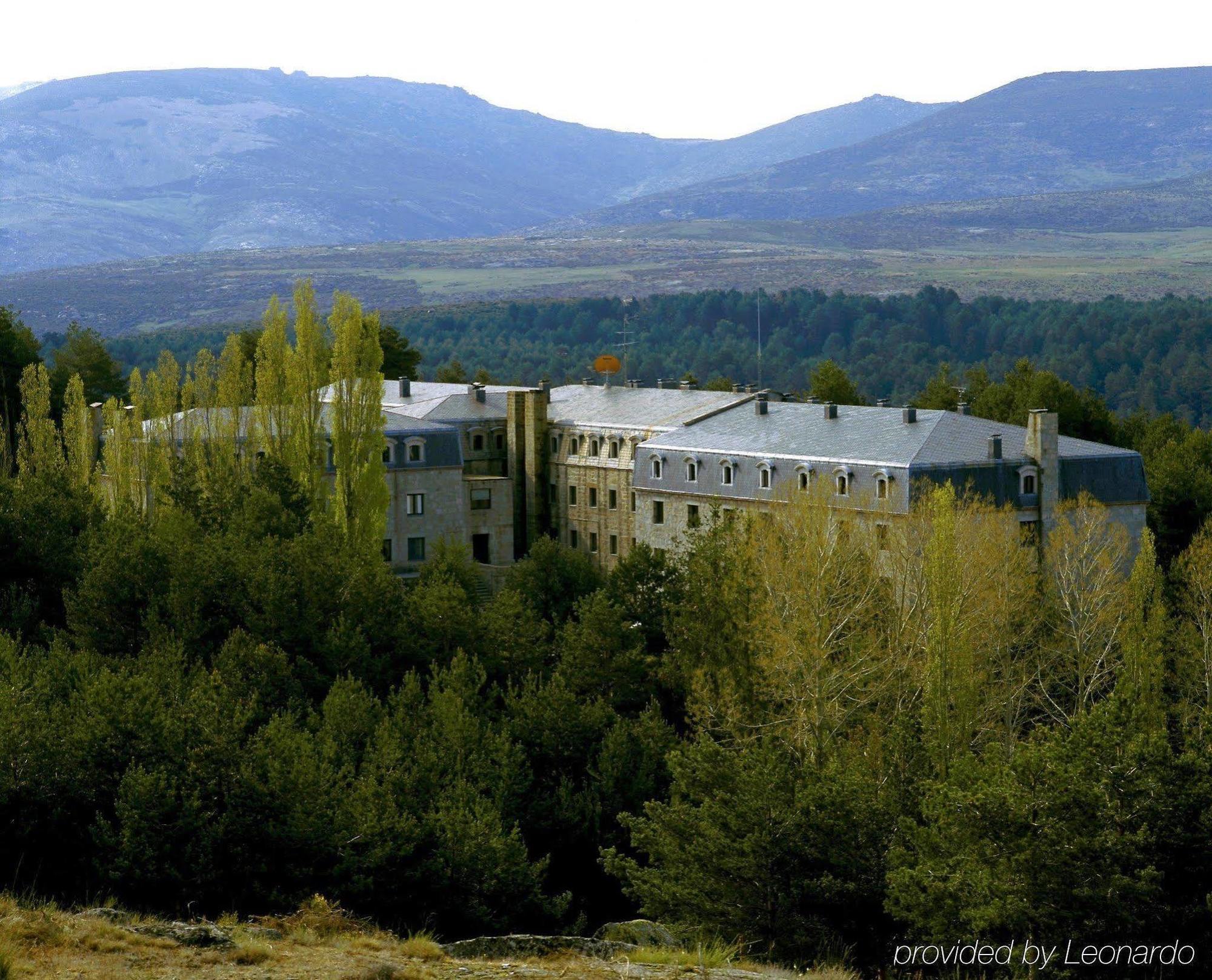 Parador De Gredos Navarredonda de Gredos Exterior photo